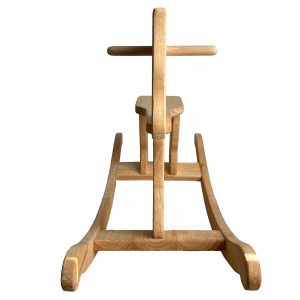 راکر اسب چوبی دستساز – اسباببازی ایمن و جذاب برای کودکان